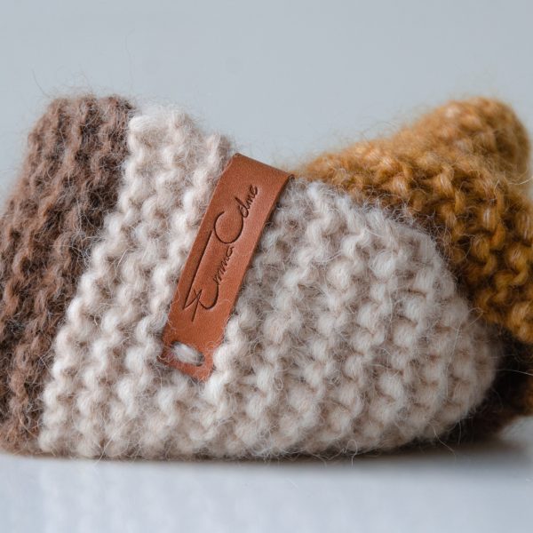 In the twist cat scarf