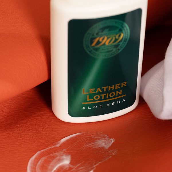 1909 cleansing & nourishing Leather Lotion